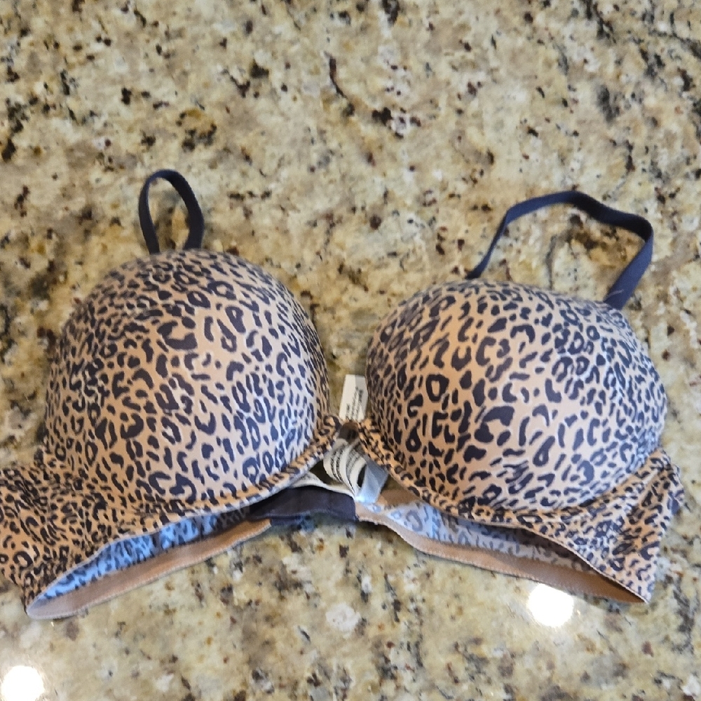 Victoria's Secret PINK Leopard Bra